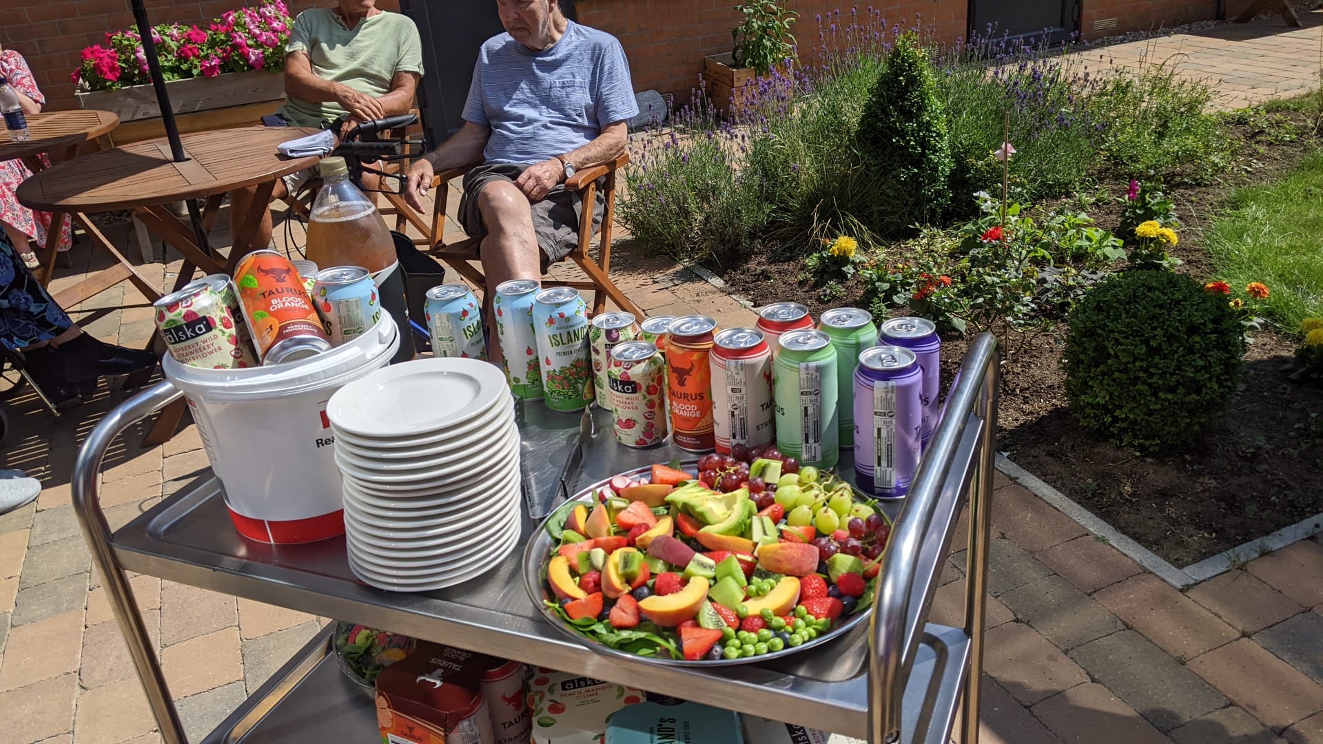 Cider Celebration Unites Old Norse Lodge Residents